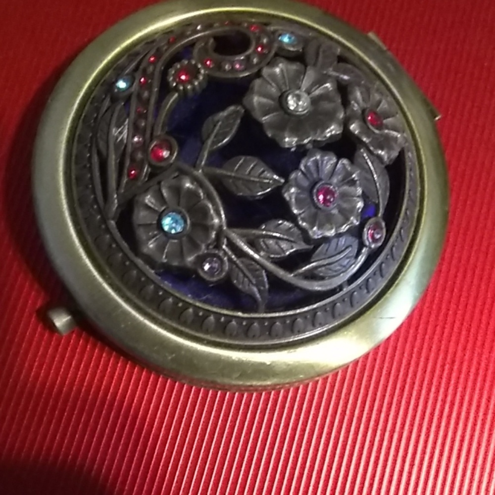 Vintage Compact - Picture 4 of 4